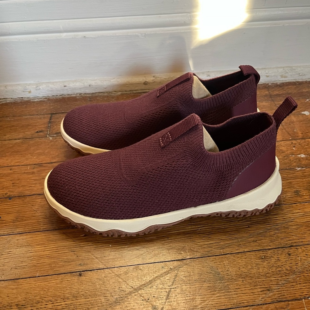 LL Bean Women's Day Venture Slip-Ons in burgundy women’s size 7.5 - Picture 6 of 8